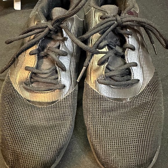 Adidas Women's Qt Racer 2.0 Black size 9.5 - Picture 2 of 4